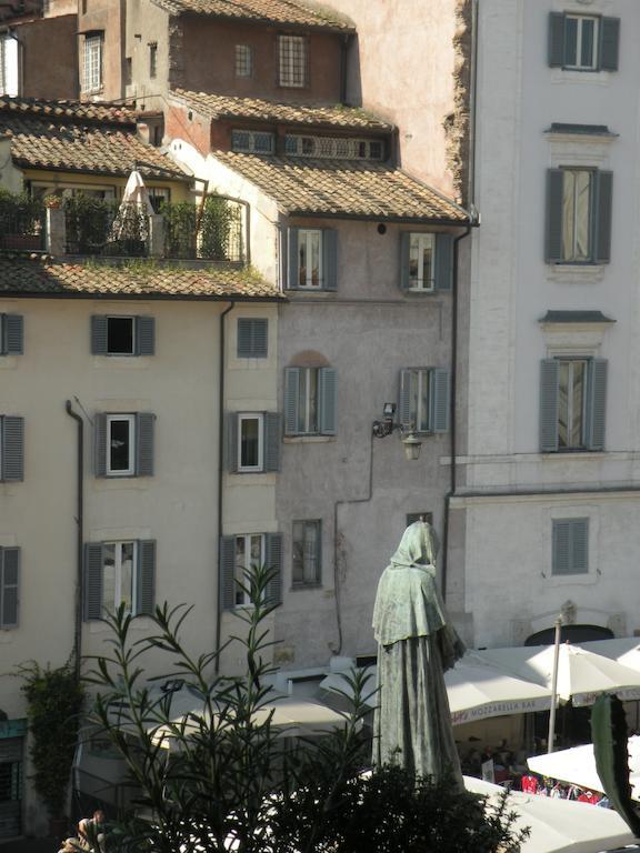 Апартаменты Campo Dei Fiori Funny Flat Рим Номер фото