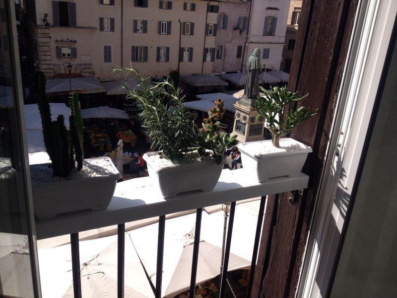 Апартаменты Campo Dei Fiori Funny Flat Рим Номер фото